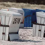 Moewennest Im Fh Zum Reetdachhaus Am Haff Apartmán Pepelow