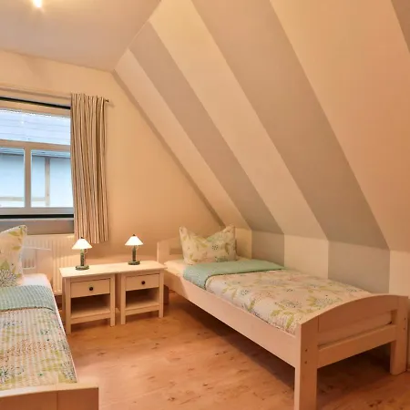 Moewennest Im Fh Zum Reetdachhaus Am Haff Lägenhet