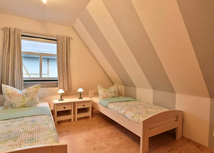 Moewennest Im Fh Zum Reetdachhaus Am Haff Pepelow